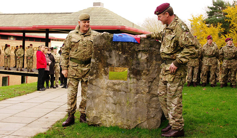 falklands-centre-unveiling-plaque